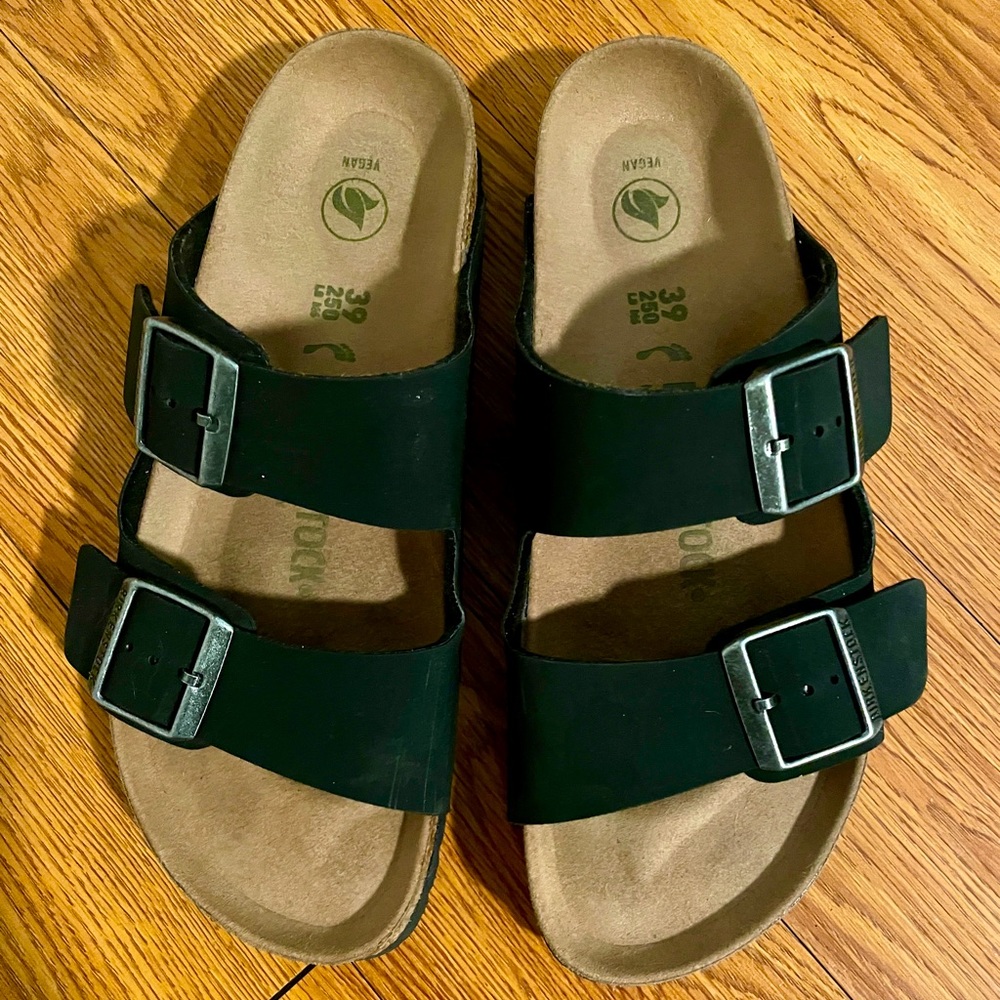Birkenstock size 39 (US 8)